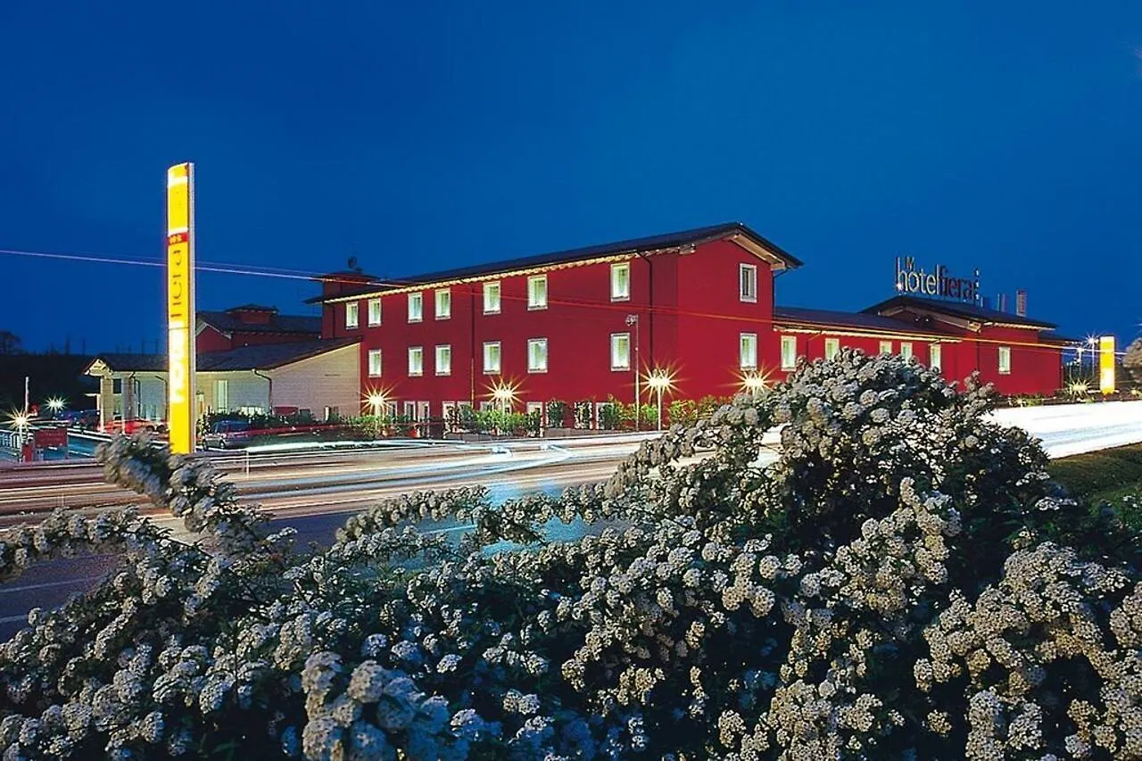 Hotel Fiera Di بريشا