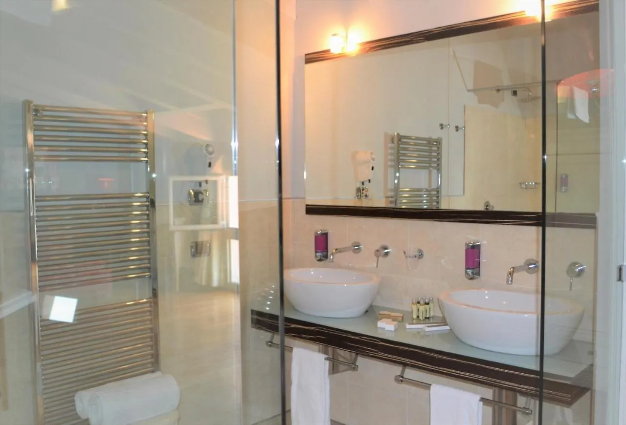 Hotel Fiera Di بريشا 4*,  إيطاليا